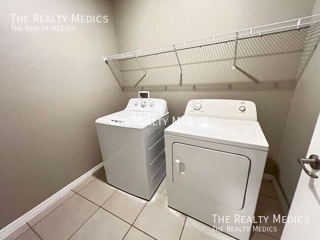 Building Photo - 8053 Penrose Pl
