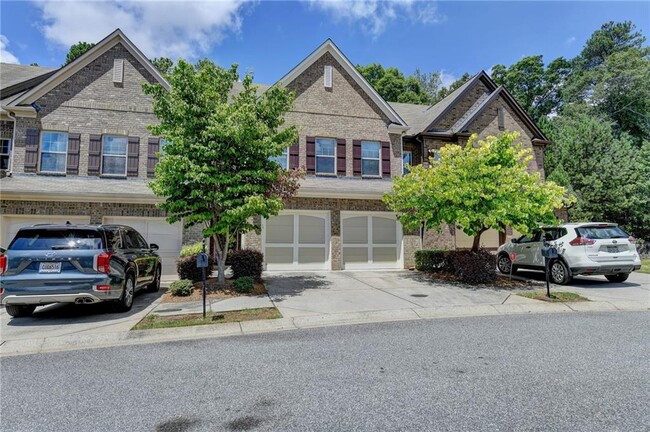 Building Photo - 2152 Greencrest Cir