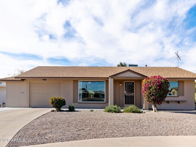 Building Photo - 12020 N Hacienda Dr