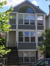Building Photo - 2529 N Marshfield Ave
