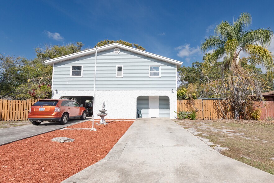 Primary Photo - 3101 N Canal Dr