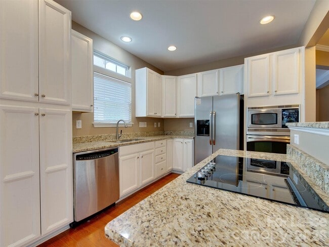 Building Photo - 8164 Bridgegate Dr