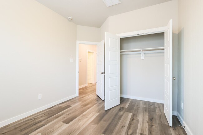 Building Photo - 317 N Centro Cir
