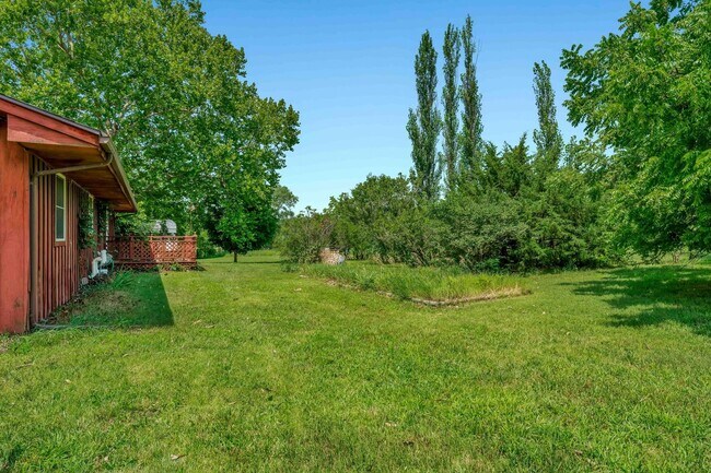Building Photo - 40 Deep Creek Rd