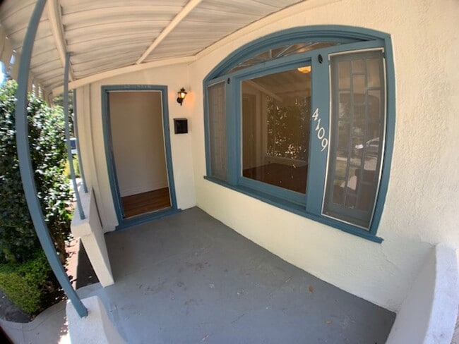 Building Photo - lasalle