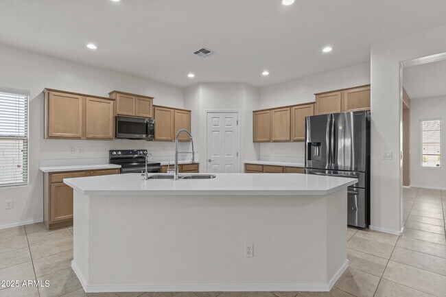 Building Photo - 8512 S 56th Ln