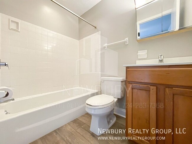 Building Photo - 31 Sunbury Estates