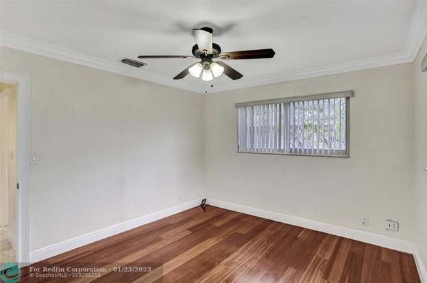 Building Photo - 361 SW 60th Ave