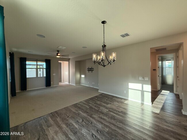Building Photo - 9458 Thatcher Ave