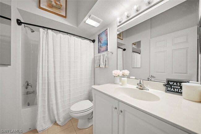 Building Photo - 26670 Rosewood Pointe Dr