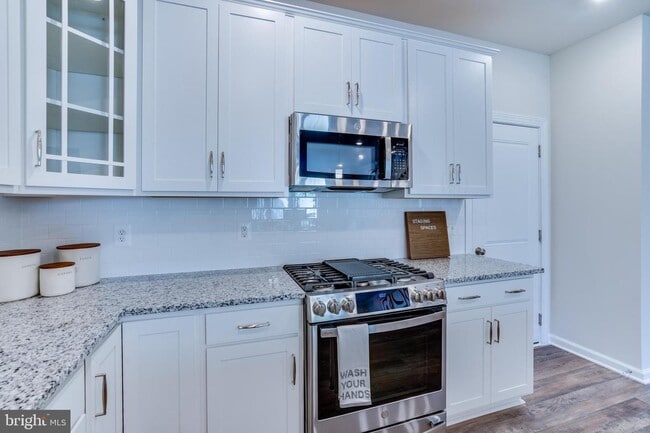 Building Photo - 14955 River Walk Way