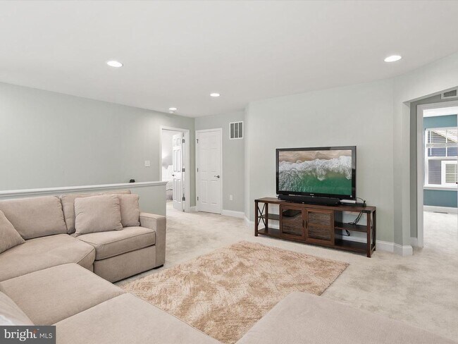 Building Photo - 26300 Tributary Blvd