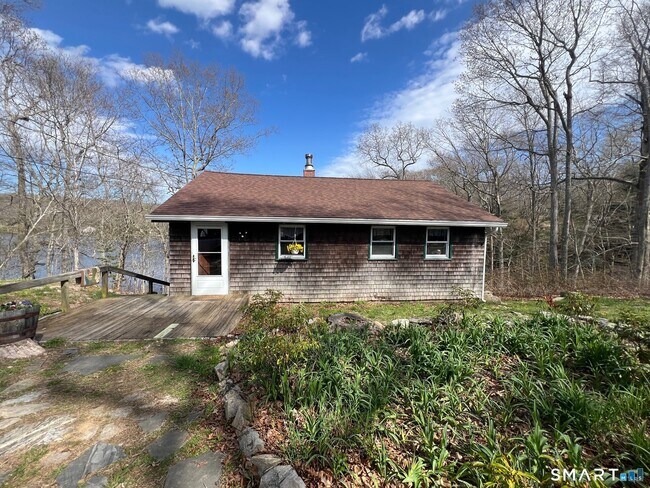 Building Photo - 389 Wyassup Rd