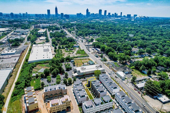 Building Photo - 1034 Robert Smalls Way