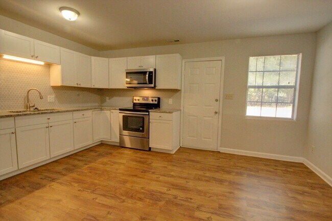 Building Photo - 1306 Marne Ave