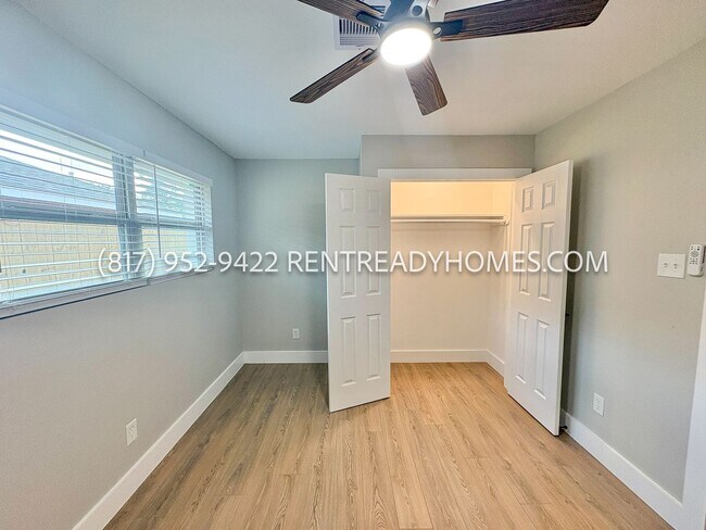 Building Photo - 7810 Birchbark Dr