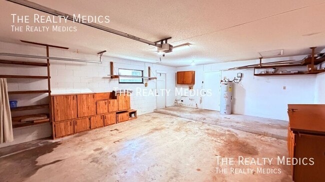 Building Photo - 481 Timberwood Trail