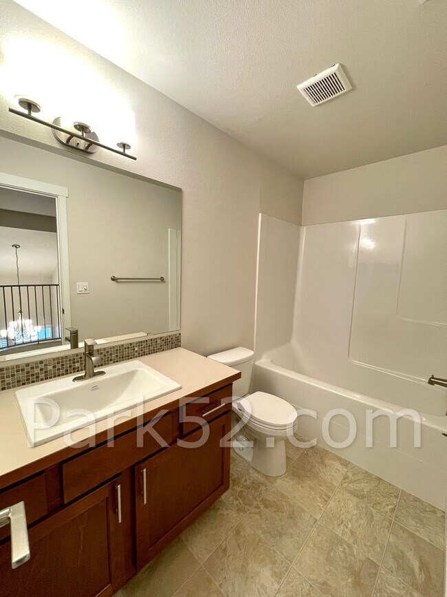 Building Photo - Half Off First Full Month! 4 Bedroom Single Family Home in Lacey