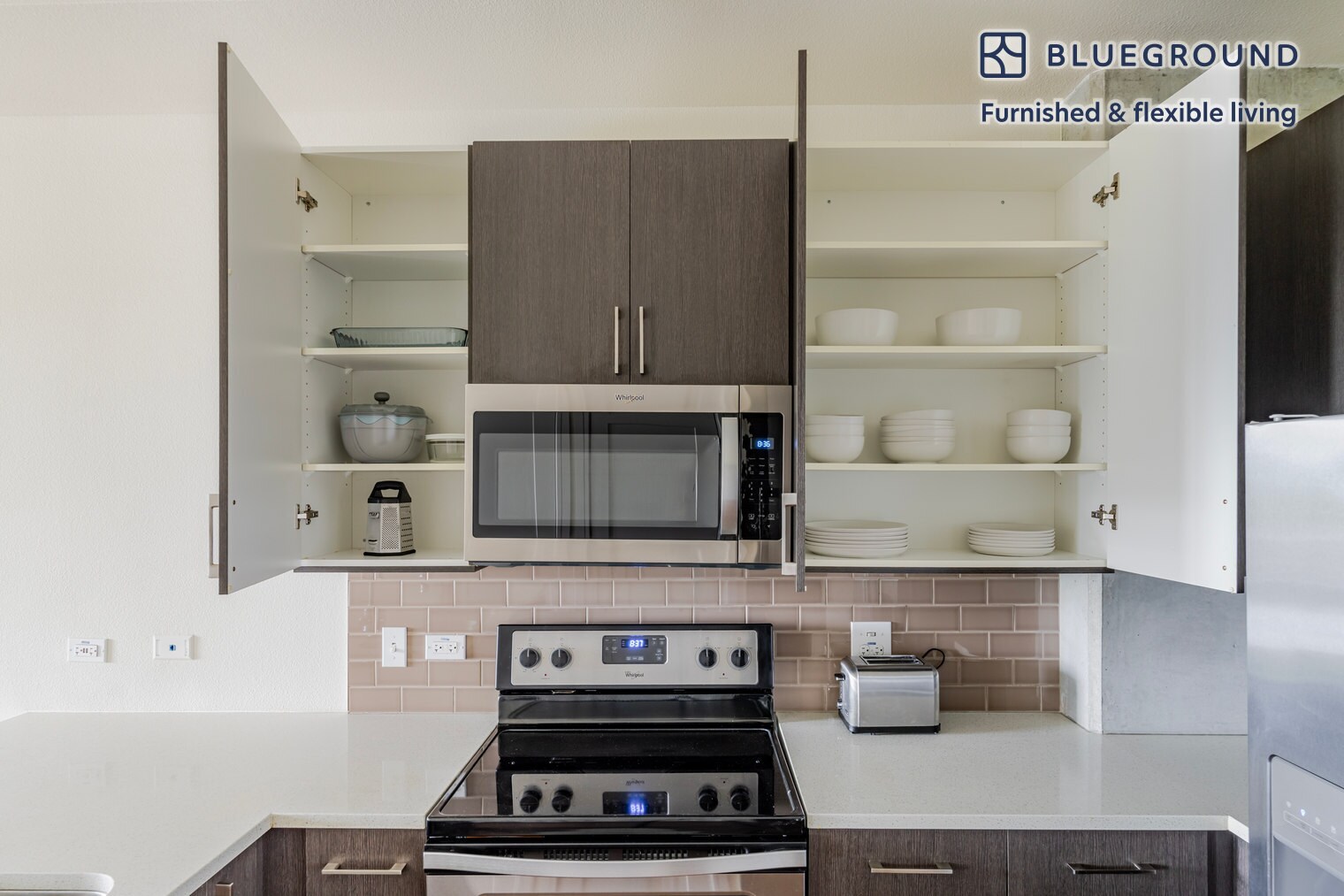 Building Photo - 615 W 7th St