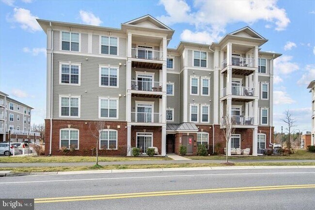 Building Photo - 3835 Doc Berlin Dr
