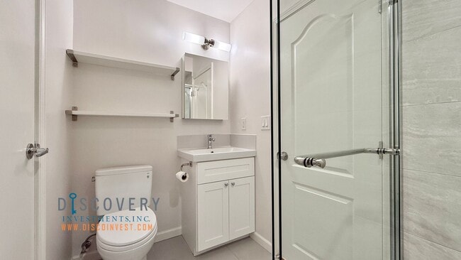 Building Photo - 4 Bedroom Mid-Century Oakmore Home With Views of Bay