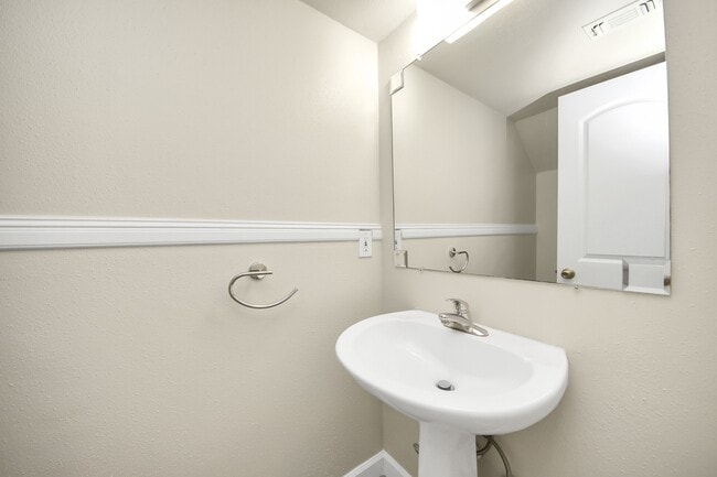 Building Photo - 7545 Brompton St