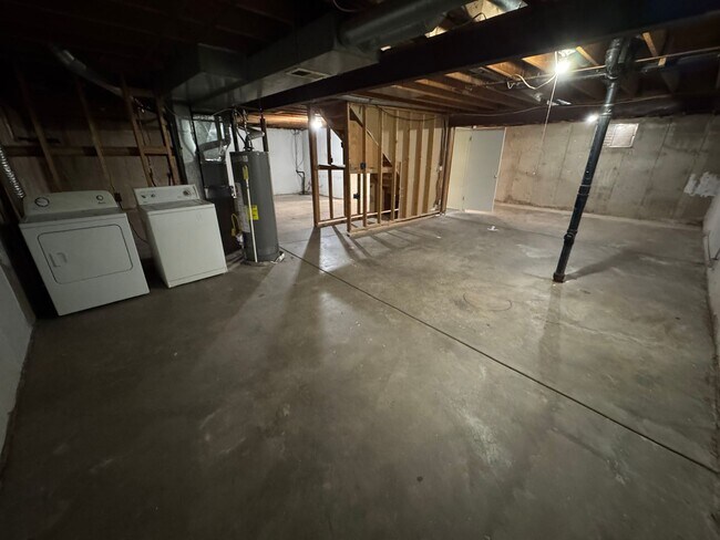 Building Photo - Live in the Timbers