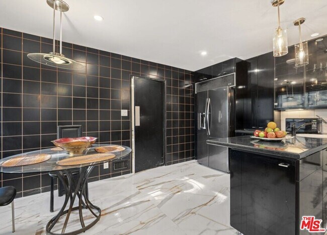 Building Photo - 9213 Warbler Way