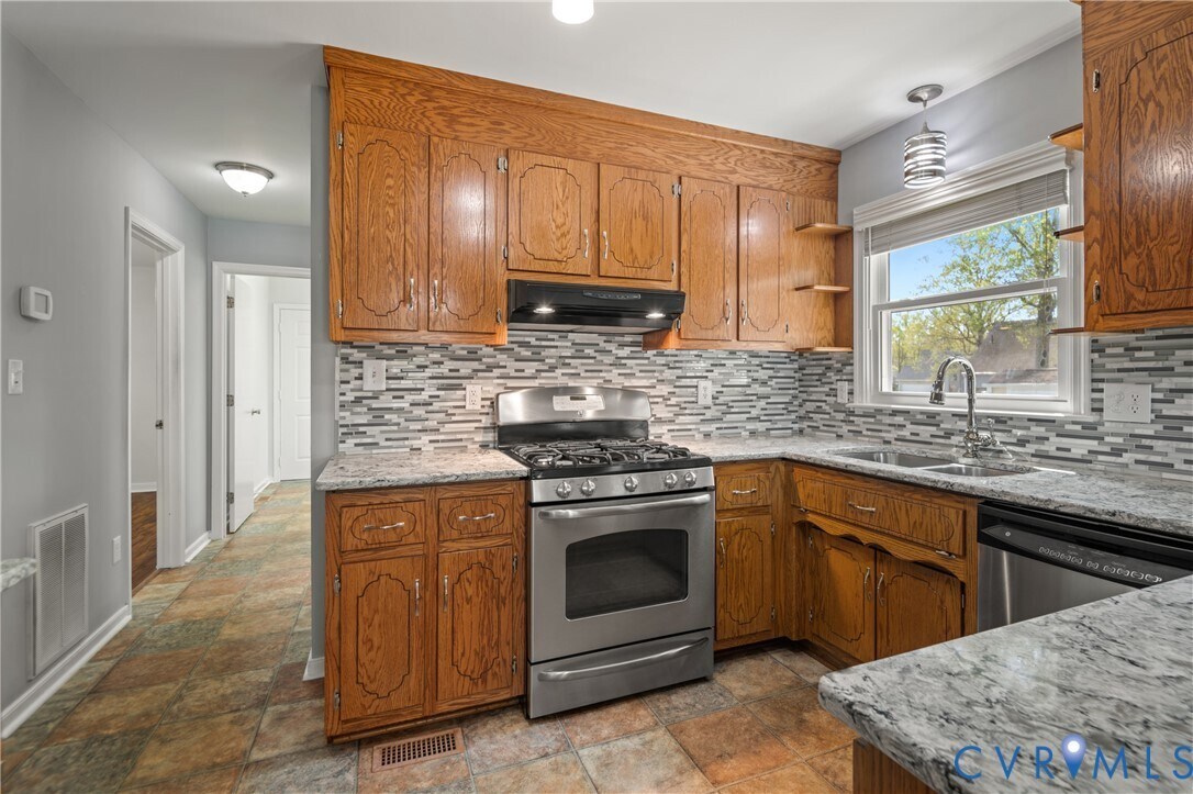 Building Photo - 7156 Birchwood Cir