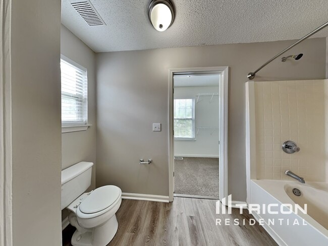 Building Photo - 2121 Serenity Dr NW