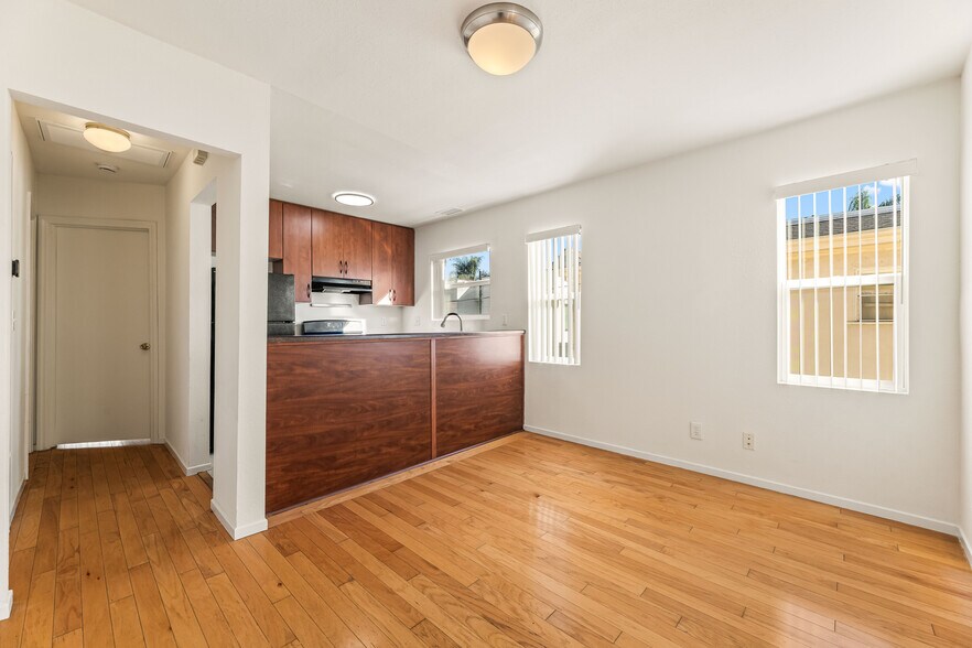 Dining Room - 3611 1/2 W 4th St