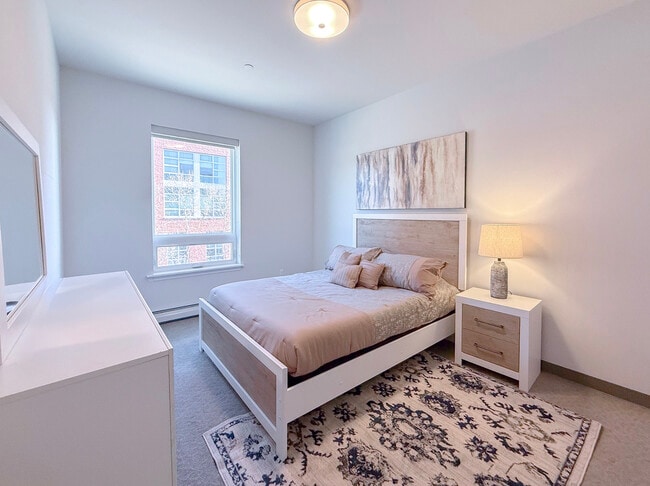 Building Photo - City Lights