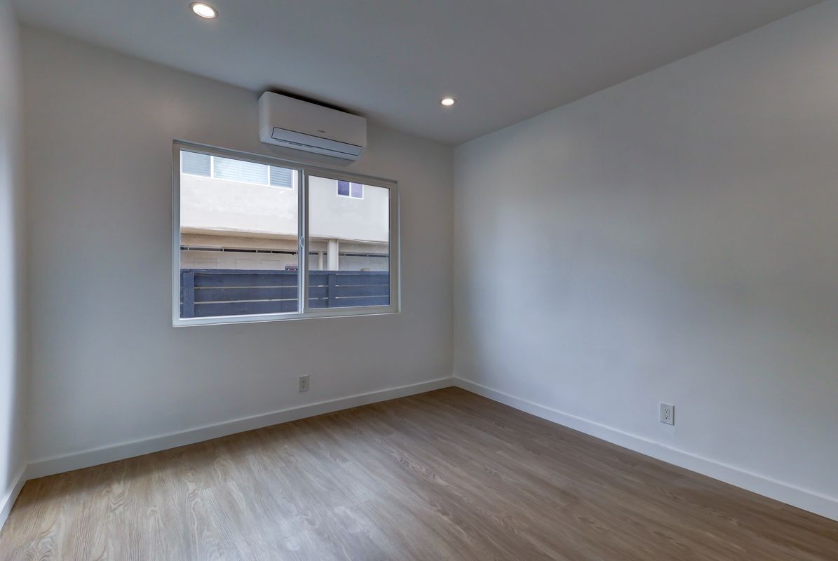 Building Photo - 6065 Pickford Pl