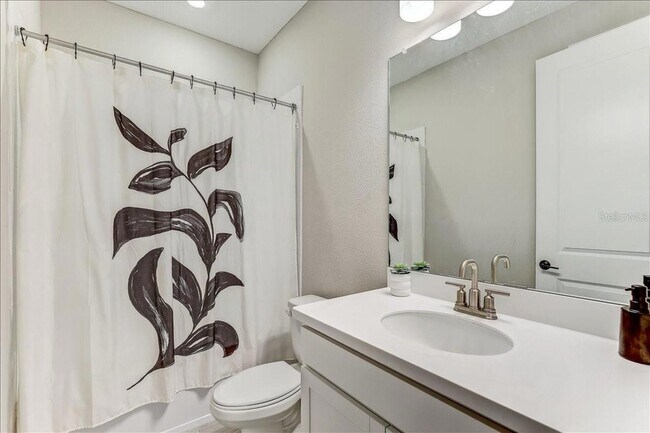 Building Photo - 33886 Landsman Lp