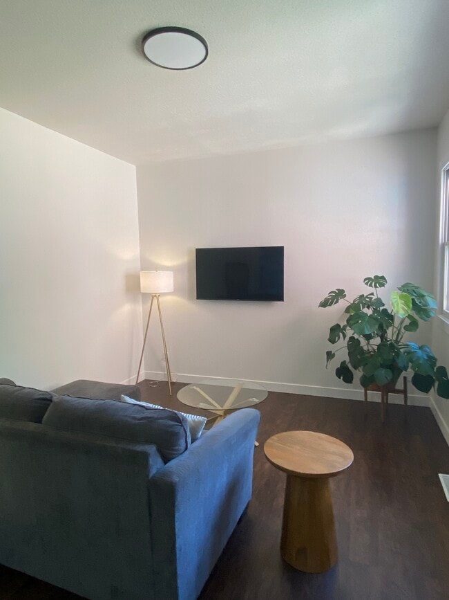 Building Photo - Whittier Apartments
