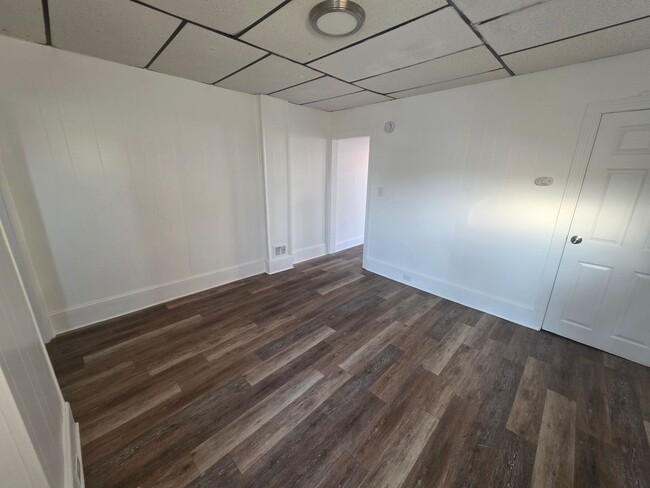 Building Photo - 1220 Lancaster Ave