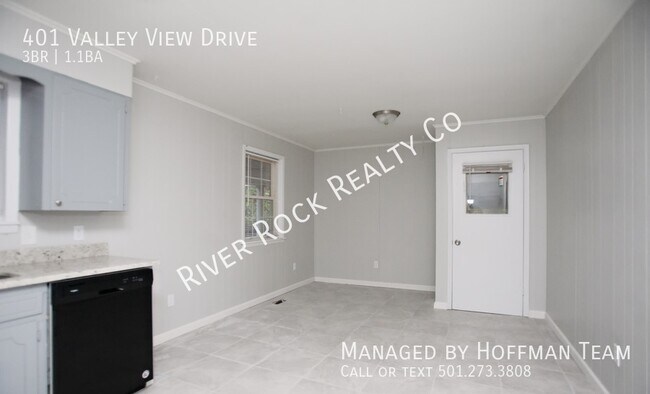 Building Photo - 401 Valley View Dr