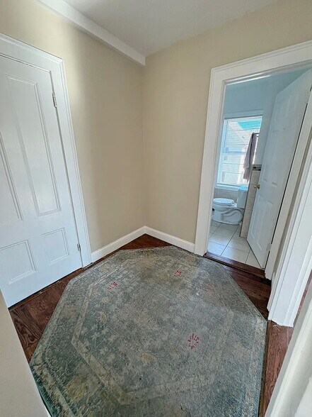 Building Photo - 87 Harvard St