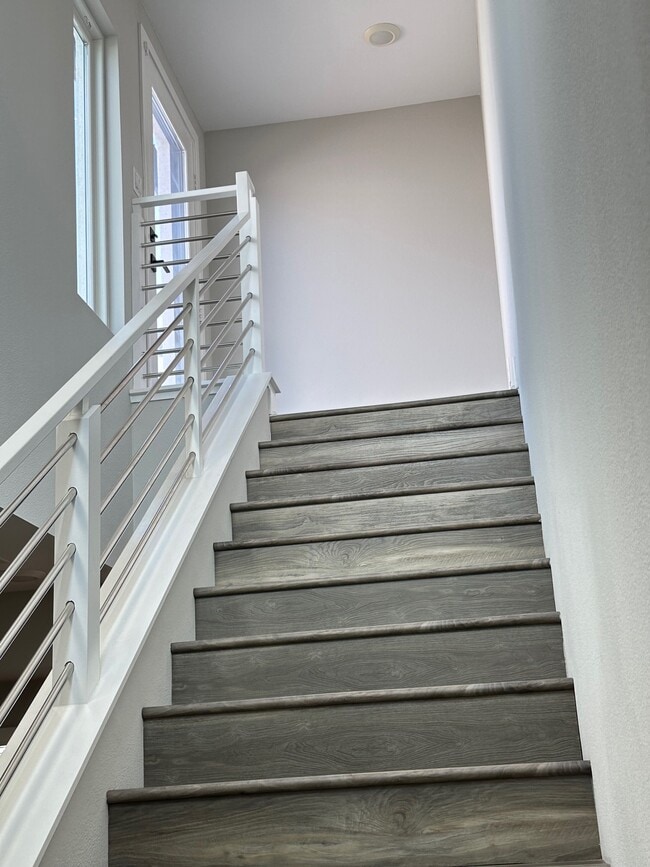 Building Photo - Cessna Lane