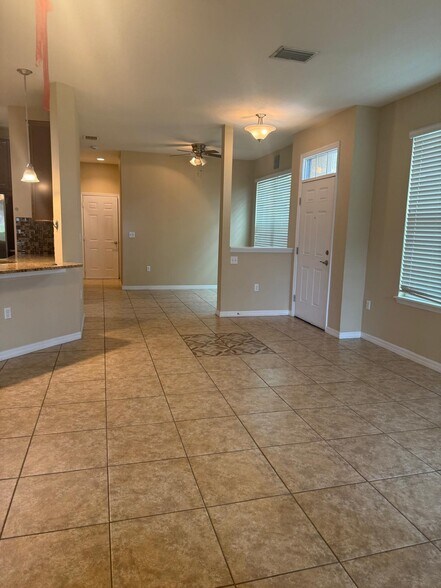 Building Photo - 7001 Interbay Blvd