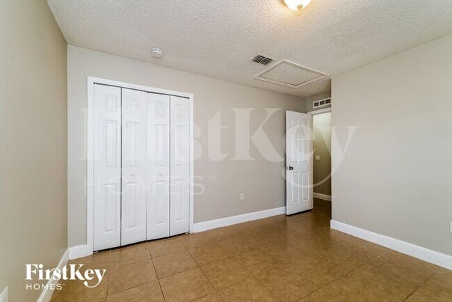 Building Photo - 129 Aurora Ln