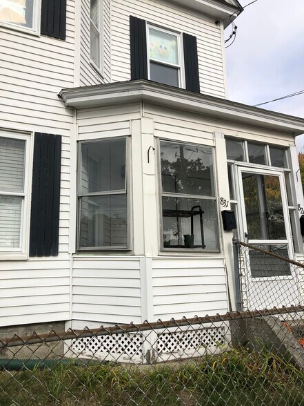 Building Photo - 831 Princeton Blvd