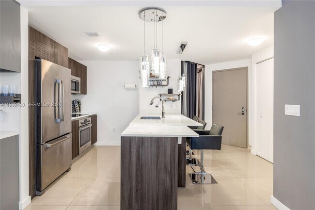 Building Photo - 488 NE 18th St