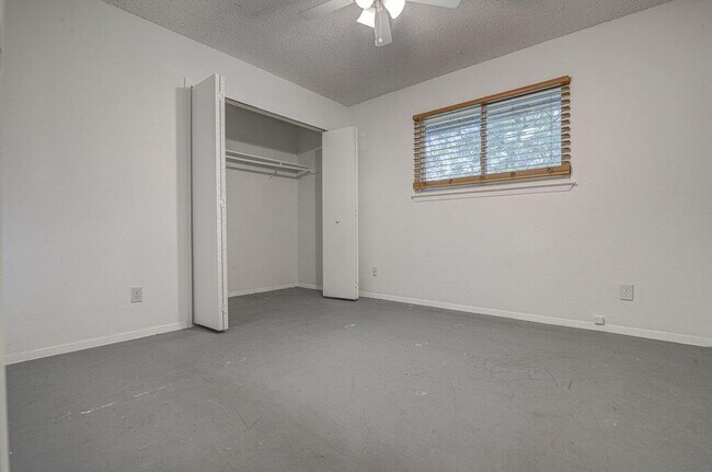 Building Photo - 6012 Wagon Bend