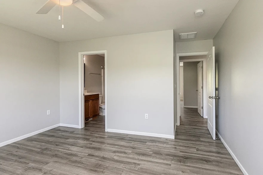 Building Photo - 106 Whispering Meadows Pky