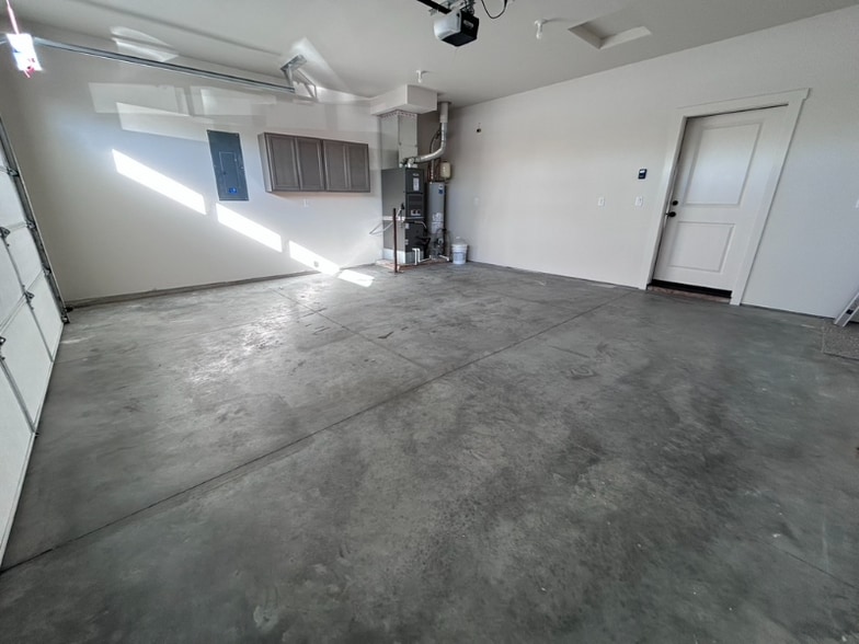 Building Photo - 108 Centennial Ct