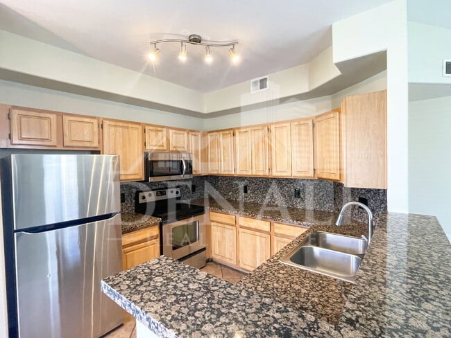 Building Photo - 2929 W Yorkshire Dr