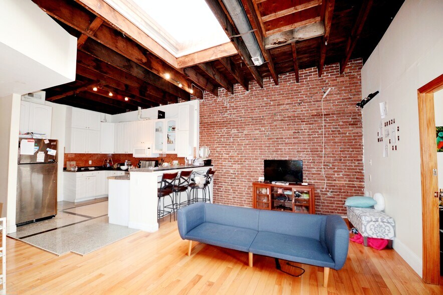 Building Photo - 27 Saint Marys Ct