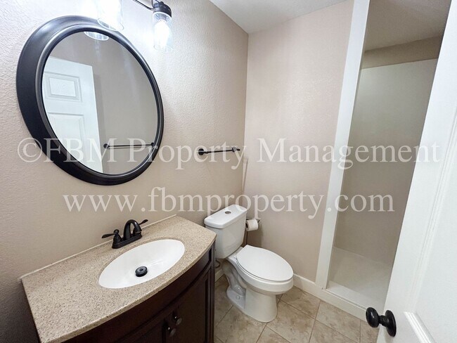 Building Photo - 212 W Marshall St