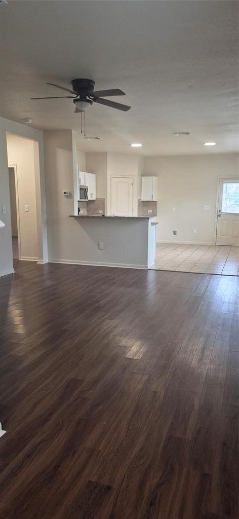 Building Photo - 200 Moulins Ln